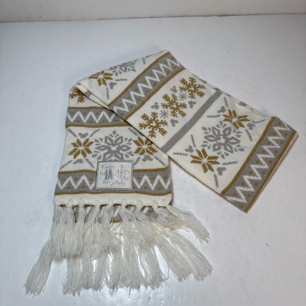 Disney Parks Gold & Silver “Winter Magic” Knit Scarf Adults Christmas Snowflakes